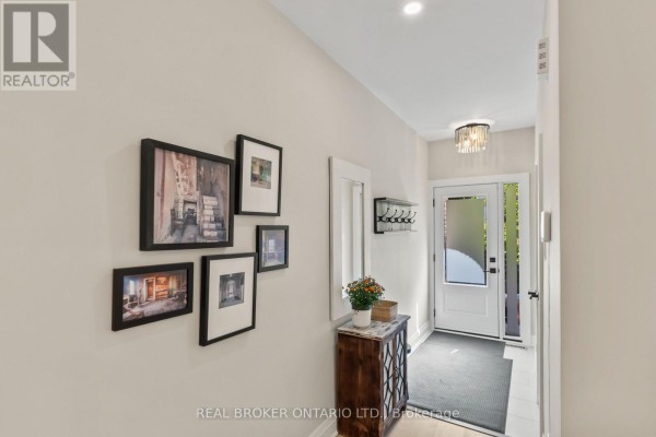 Dining room - 12 St. James Court, Toronto, ON M4X1X4 Photo 3