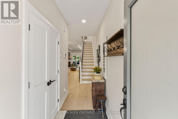 Primary Bedroom - 12 St. James Court, Toronto, ON M4X1X4 Photo 4