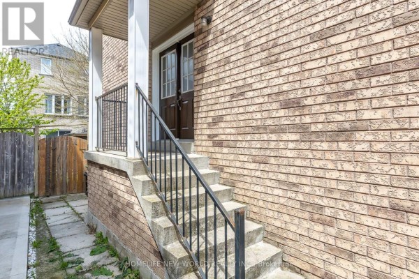 12 Touchstone Drive, Toronto, ON, photo 2