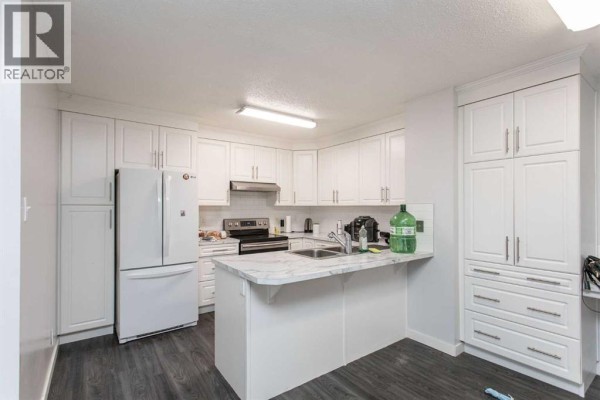 12 Valley Crescent, Lacombe, AB, photo 3