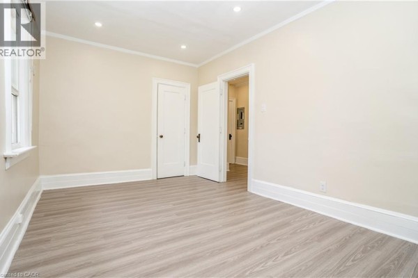 Bedroom - 12 Wellington Street N Unit# 2, Kitchener, ON N2H5J4 Photo 4