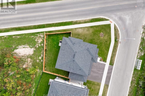 12 Westcott Road, Welland, ON L3C0K9 Photo 5