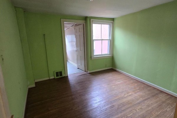 12 Whitaker Avenue, Toronto, ON, photo 3