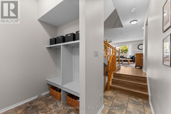 Dining room - 12 Willwood Crescent, Ottawa, ON K2J4B2 Photo 4