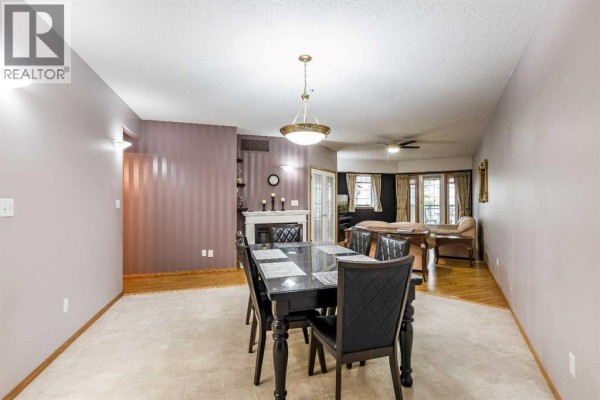 Living room - 120, 278 Park Meadows Drive Se, Medicine Hat, AB T1B4J1 Photo 4