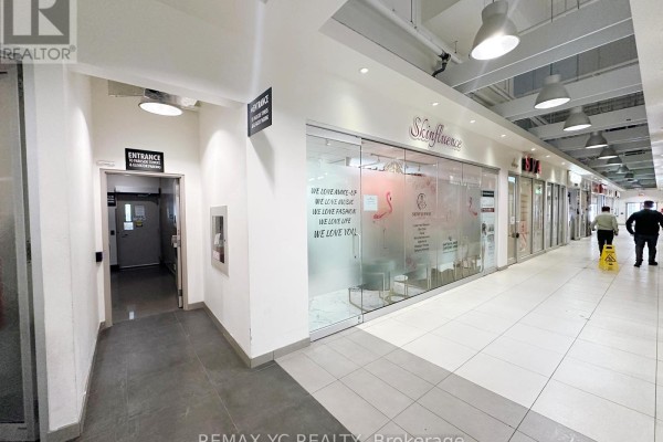 120-121 - 7181 Yonge Street, Markham, ON L3T0C7 Photo 3