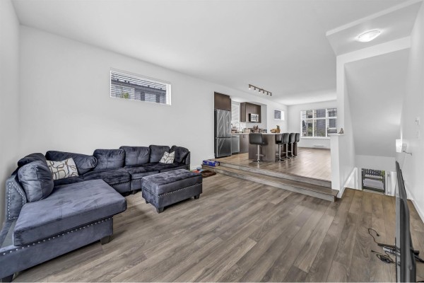 120 15778 85 Avenue, Surrey, BC V4N6W8 Photo 4