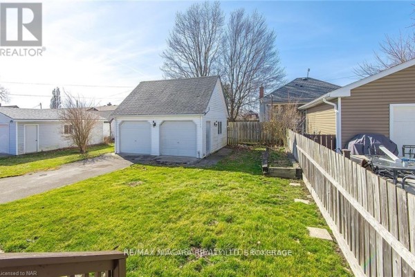 Living room - 120 Elizabeth Street, Port Colborne, ON L3K2B9 Photo 5