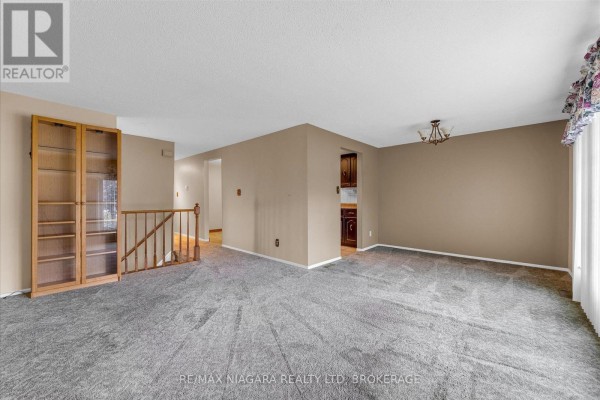 Bedroom 2 - 120 Elma Street, St  Catharines, ON L2N6A2 Photo 5
