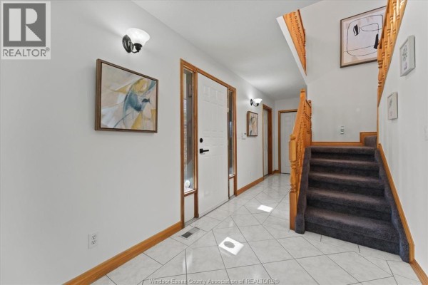 2pc Bathroom - 120 Hampton Crescent, Windsor, ON N9E4M5 Photo 3