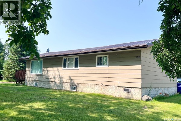 Dining room - 120 Hanson Lake Road N, Smeaton, SK S0J2J0 Photo 2