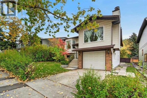 Kitchen - 120 Hawkwood Boulevard, Calgary, AB T3G2K3 Photo 2