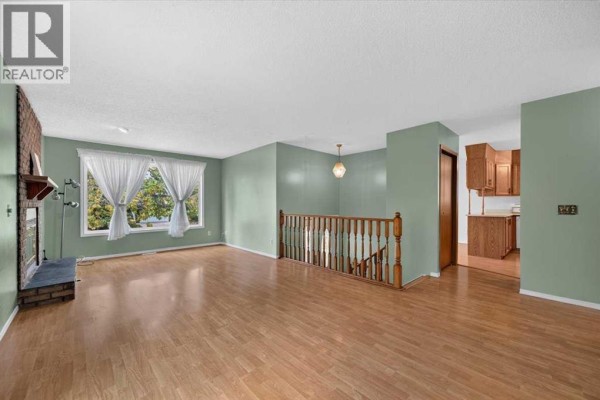 Bedroom - 120 Hawkwood Boulevard, Calgary, AB T3G2K3 Photo 5