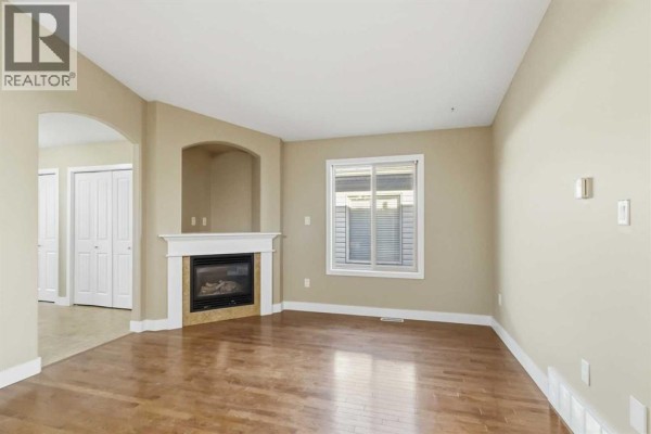 Bedroom - 120 Hawthorn Way, Fort Mcmurray, AB T9K0N6 Photo 5