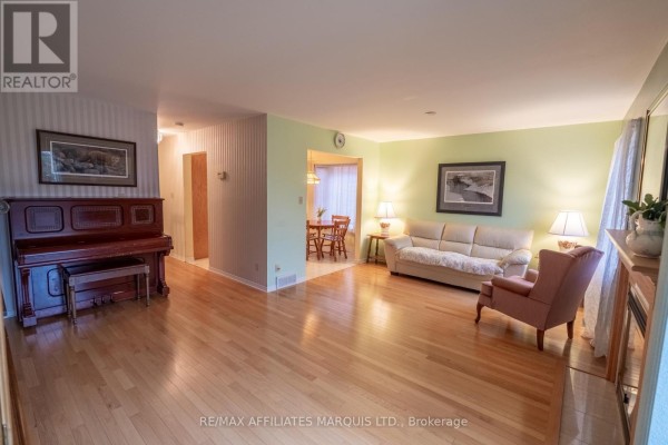 120 Heritage Place, Cornwall, ON K6J5V5 Photo 3