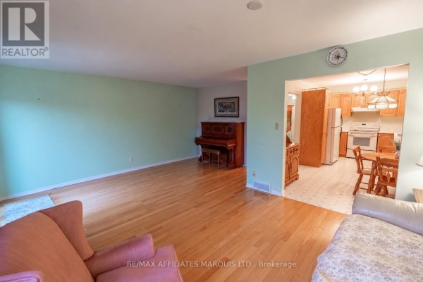 120 Heritage Place, Cornwall, ON K6J5V5 Photo 4