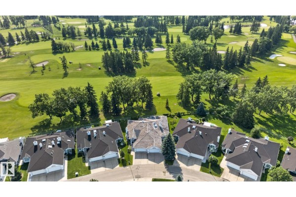 Kitchen - 120 Ironwood Pl Nw, Edmonton, AB T6J6R4 Photo 3