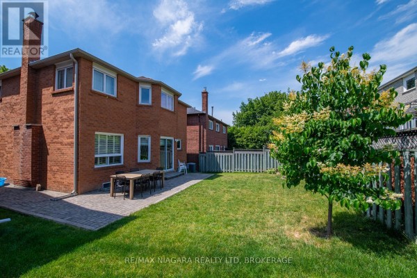 Laundry room - 120 Janesville Road, Vaughan, ON L4J7A2 Photo 5