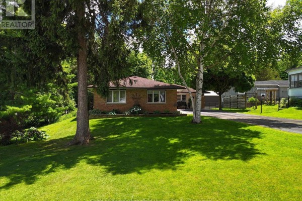 120 Jones Street W, St  Marys, ON, photo 2