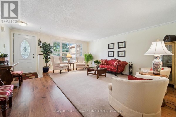 Primary Bedroom - 120 Landrex Boulevard, Guelph/eramosa, ON N0B2K0 Photo 5