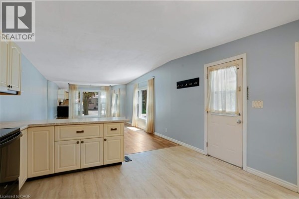 Bedroom - 120 Maple Crescent, Flamborough, ON N0B2J0 Photo 4
