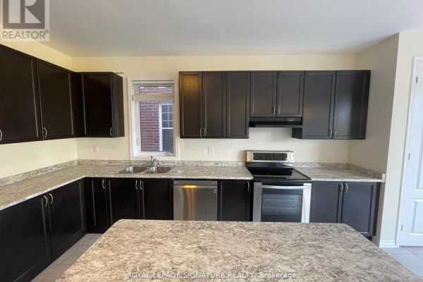 120 Mincing Trail, Brampton, ON L7A4S8 Photo 4