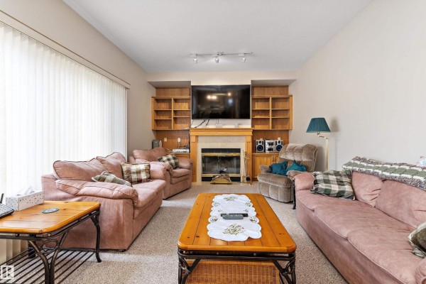 Family room - 120 Northlake Ln, Wetaskiwin, AB T9A3K7 Photo 4
