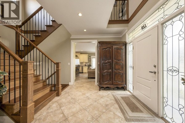 120 Rosser Avenue, Burnaby, BC V5C5C3 Photo 5