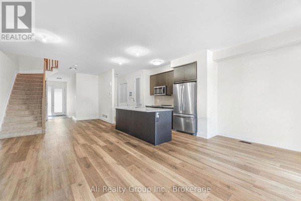 120 Succession Court, Ottawa, ON K2S2Z8 Photo 3