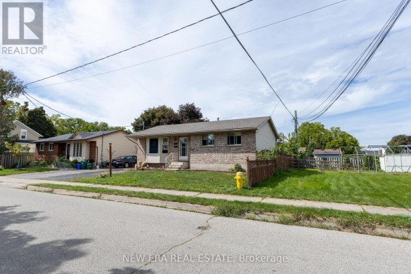 Primary Bedroom - 120 Union Street S, Cambridge, ON N3H2H1 Photo 4