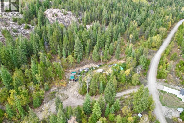 120 Upland Crescent, Castlegar, BC V1N0A2 Photo 3