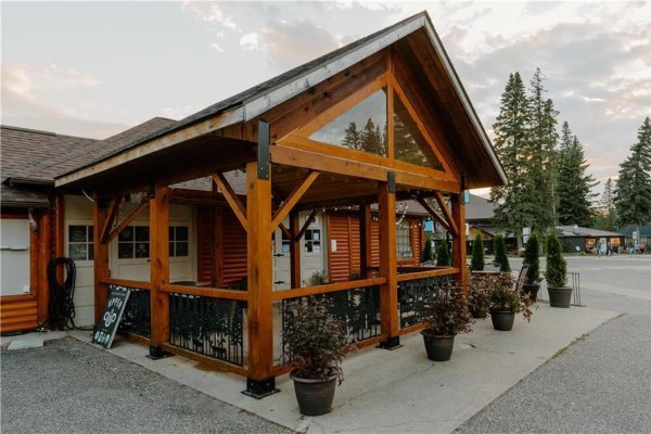 120 Wasagaming Drive, Clear Lake, MB R0J1N0 Photo 5
