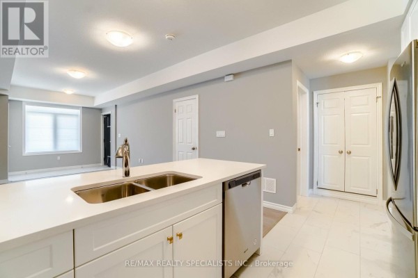 Bedroom 2 - 120 Wheat Lane, Kitchener, ON N2R0R4 Photo 4