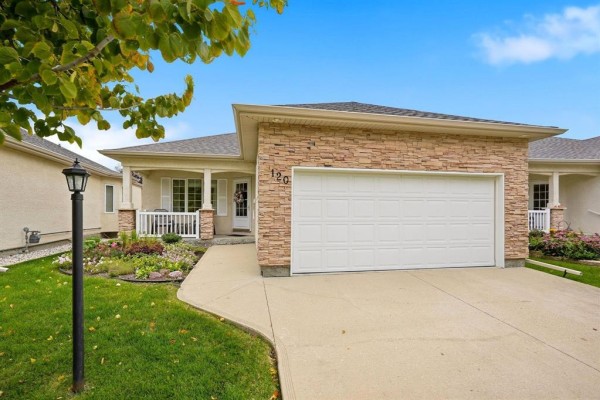120 Wyndstone Circle, East St Paul