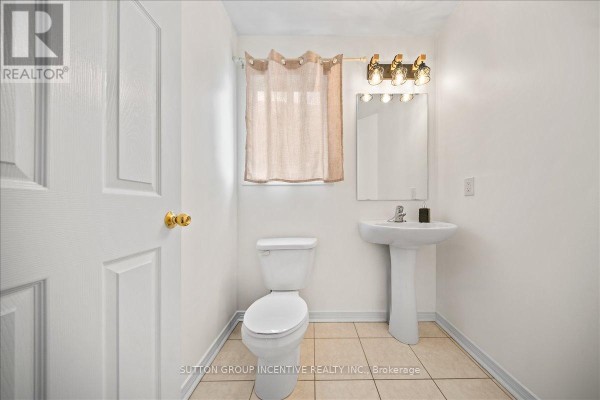 Partial bathroom - 1200 Mary-lou Street, Innisfil, ON L9S0C1 Photo 5