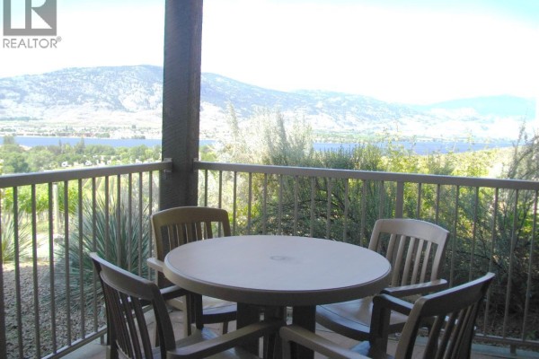 4pc Ensuite bath - 1200 Rancher Creek Road Unit# 11c, Osoyoos, BC V0H1V6 Photo 4