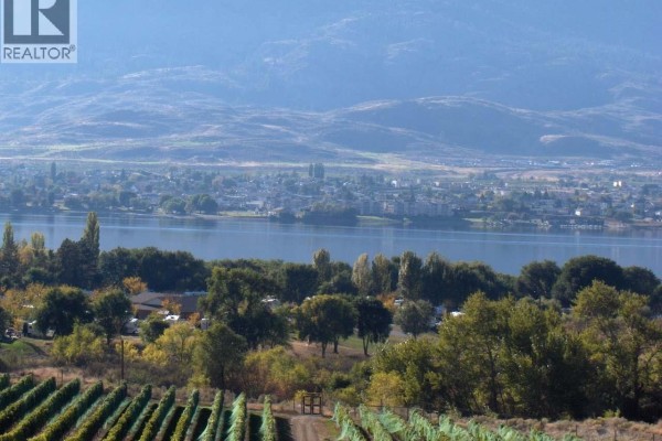 4pc Ensuite bath - 1200 Rancher Creek Road Unit# 207a, Osoyoos, BC V0H1V6 Photo 4