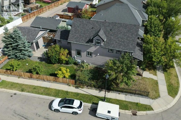 1200 Ravenswood Drive Se, Airdrie, AB, photo 2