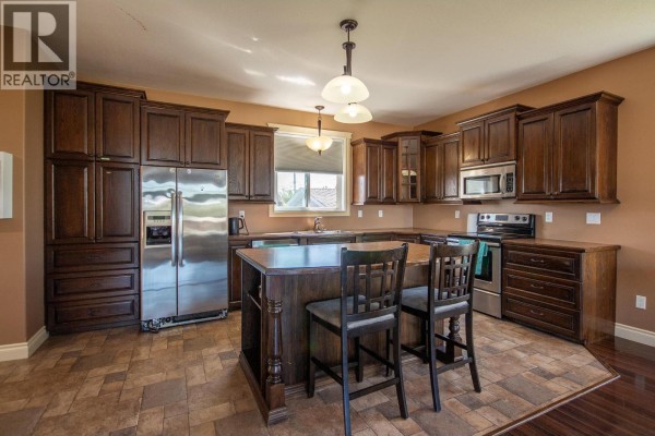 12000 11 Street, Dawson Creek, BC, photo 2