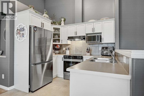 3pc Bathroom - 12002 102 A Street, Grande Prairie, AB T8V0M7 Photo 4