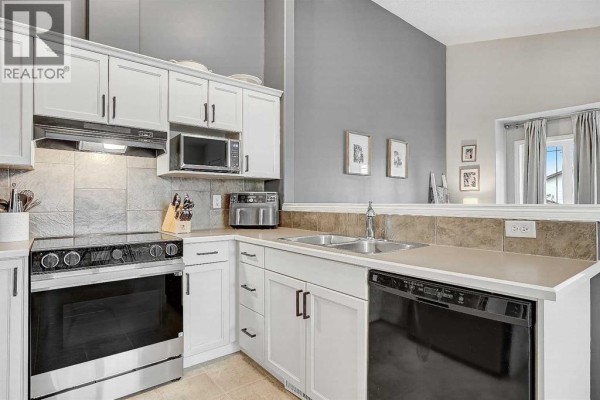 3pc Bathroom - 12002 102 A Street, Grande Prairie, AB T8V0M7 Photo 5