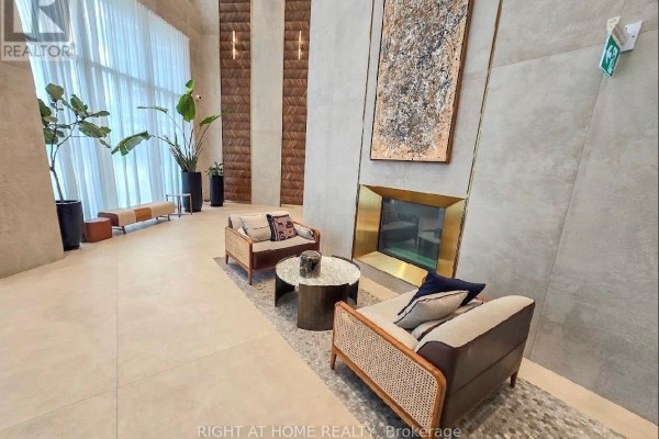 Living room - 1201 - 1000 Portage Parkway, Vaughan, ON L4K0L1 Photo 4