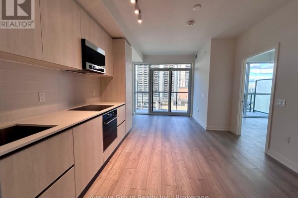 1201 - 120 Broadway Avenue, Toronto