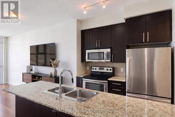Living room - 1201 - 4065 Brickstone Mews, Mississauga, ON L5B0G3 Photo 2