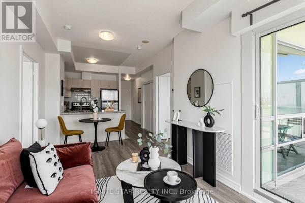 Primary Bedroom - 1201 - 5740 Yonge Street, Toronto, ON M2M0B1 Photo 4