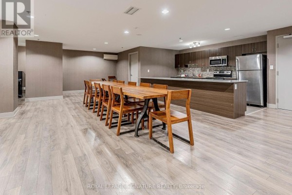 1201 - 816 Lansdowne Avenue, Toronto, ON M6H4K6 Photo 3