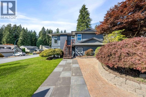 1201 Noons Creek Drive, Port Moody, BC V3H4B3 Photo 5