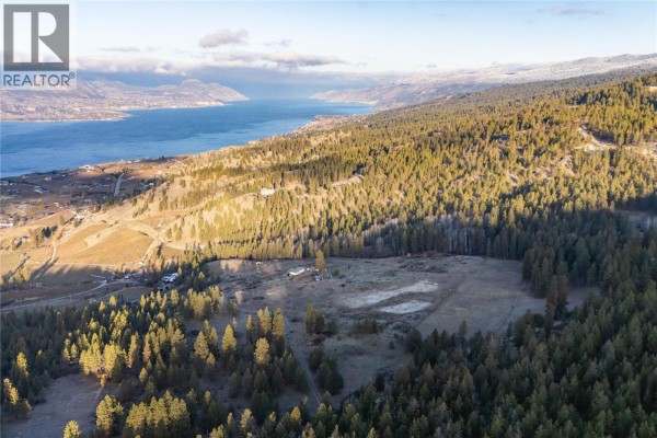 1201 Spiller Road, Penticton, BC V0H1N0 Photo 5