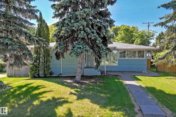 12011 87 Av Nw, Edmonton, AB, photo 2