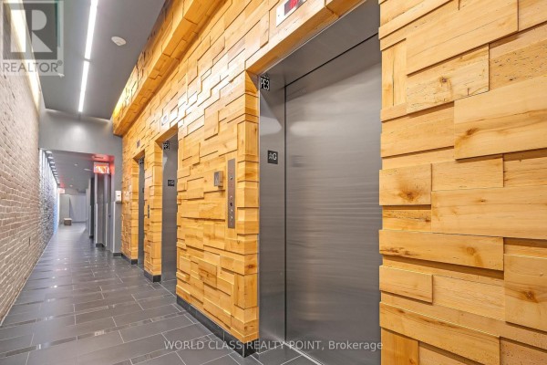 1202 - 210 Simcoe Street, Toronto, ON M5T0A9 Photo 3